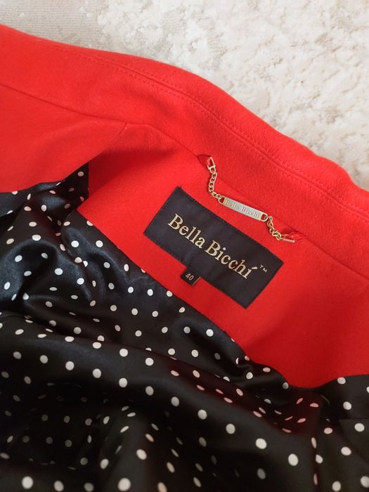 Красное пальто/ қызыл пальто