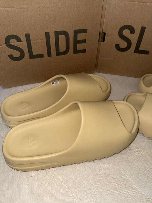 Yeezy slides размери 43 и 48