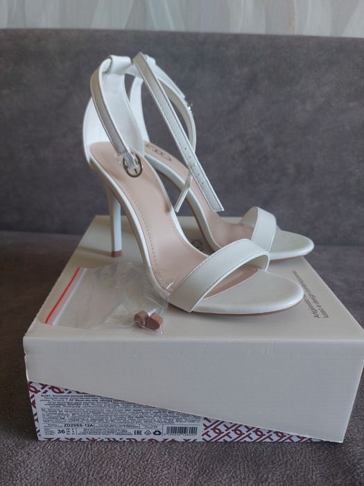 Продам новые туфли