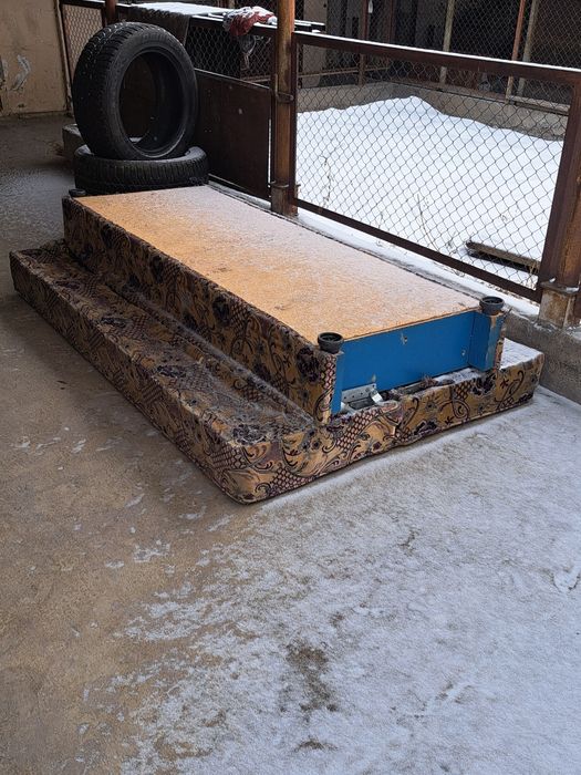 Отдам диван Б. У