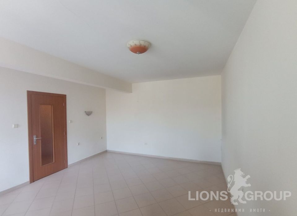 Продава се Двустаен апартамент в Варна, Зимно кино Тракия - 61 кв.м за 1034 €/кв.м - Снимка #2