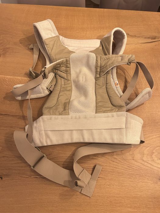 Marsupiu pentru bebelusi Ergobaby Aerloom