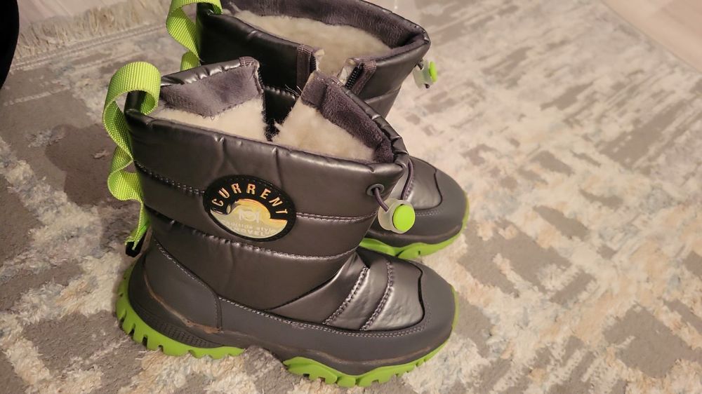 Срочно продам детски обувь