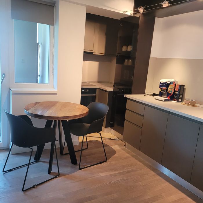 Studio si apartamente cu 2 si 3 camer liber 1- 3 mai!
