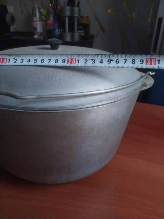 Казан 10 литров продам.