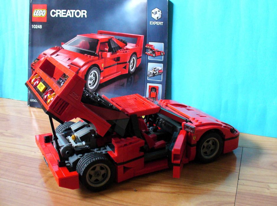 LEGO Ferrari F40 (Creator Expert)