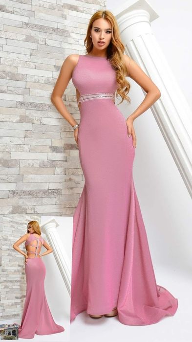 Vând rochie de seară elegantă.