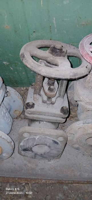 Продам задвижку на 50
