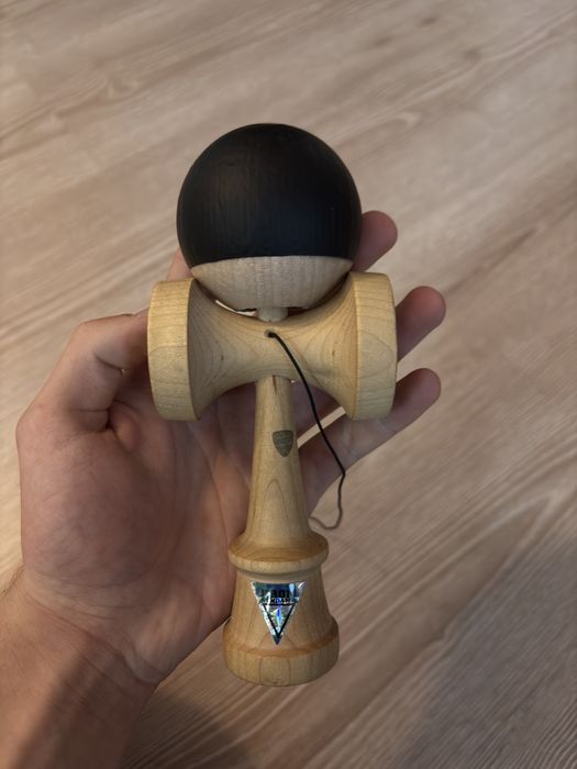 Kendama Ken LAMBO cu tama neo clear