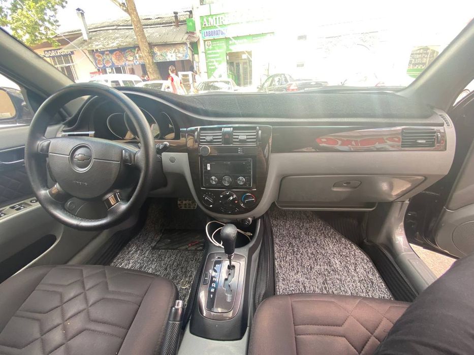 Lasetti sotiladi srochno