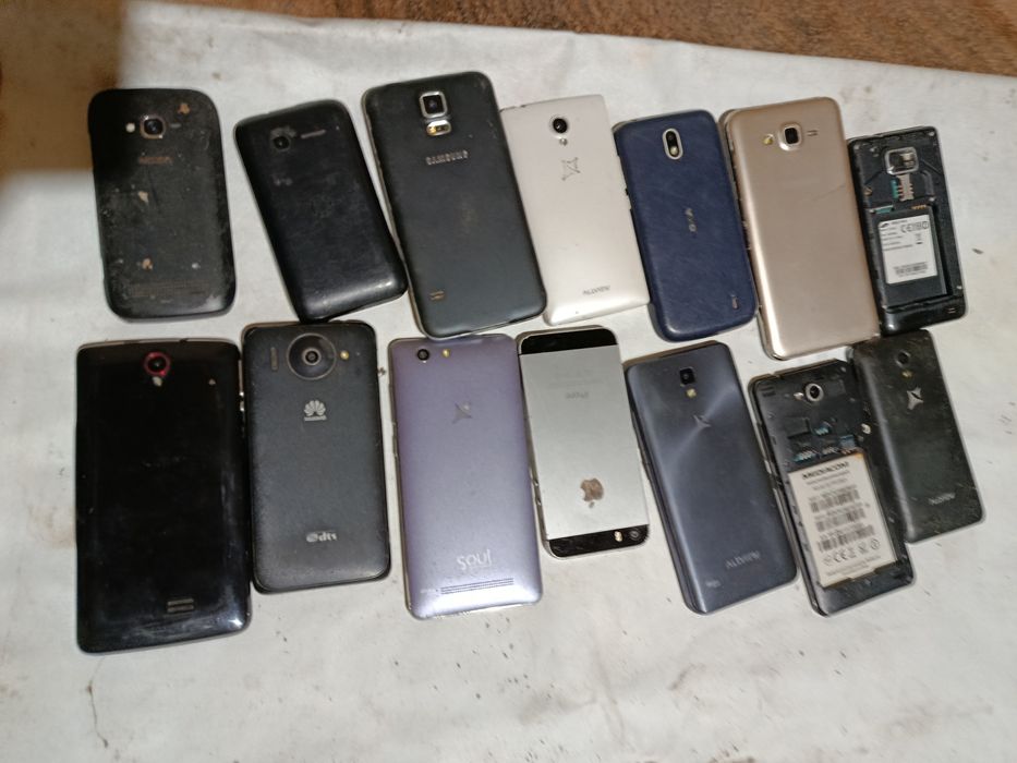 Telefoane pentru piese , aur etc 200Ron toate