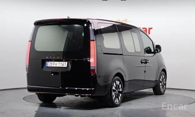 Hyundai Staria Lounge 9 joy