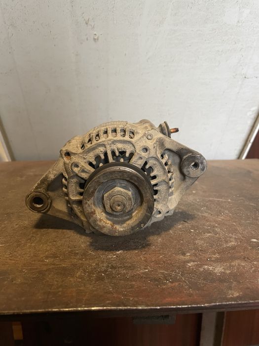 динамо/ алтернатор Daihatsu Feroza 1.6 16v