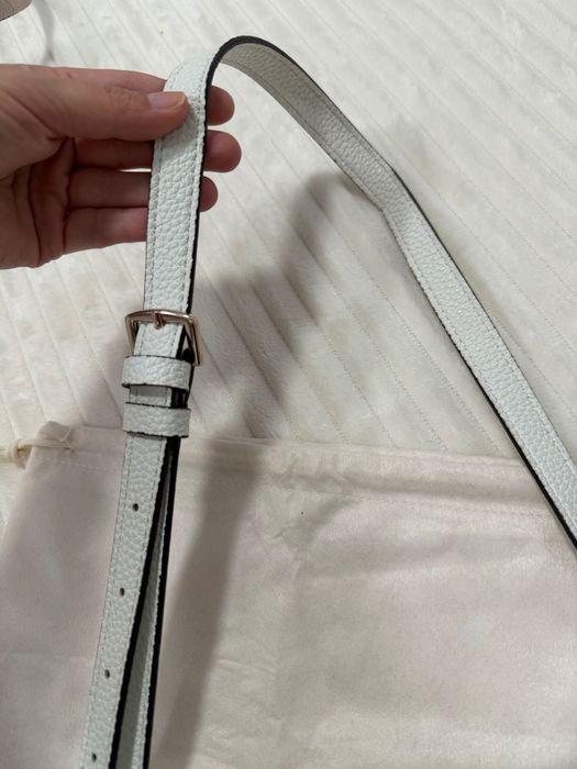 Оригинална чанта Guess