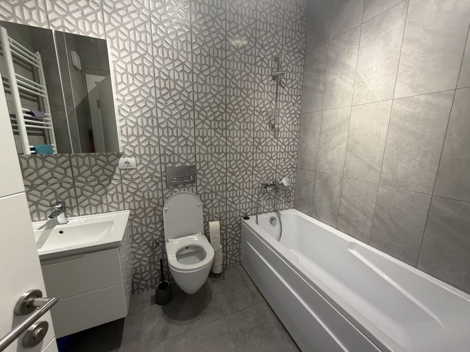Inchiriez apartament 2 camere bloc Solid House