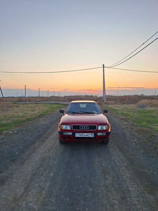 Продам Ауди 80 б4