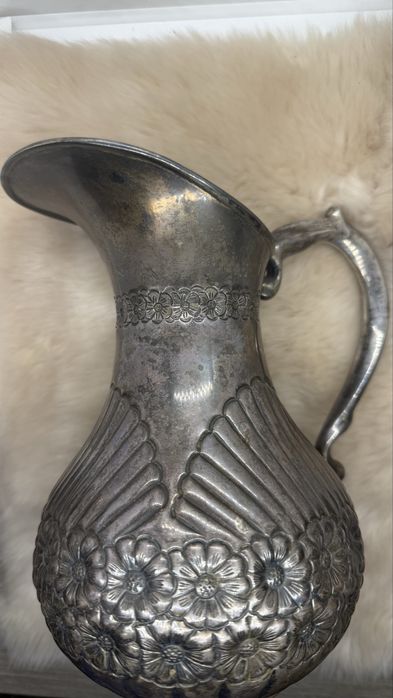 Елегантный кувшин из серебра 509гр 925проба.