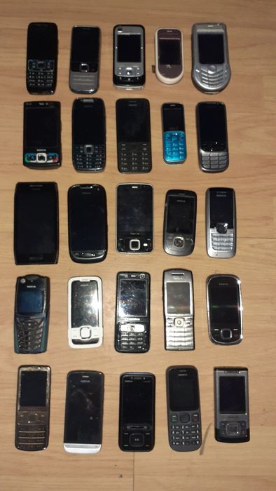 Vand telefoane Motorola