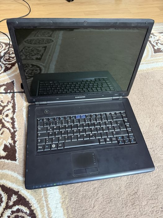 Laptop Samsung R505