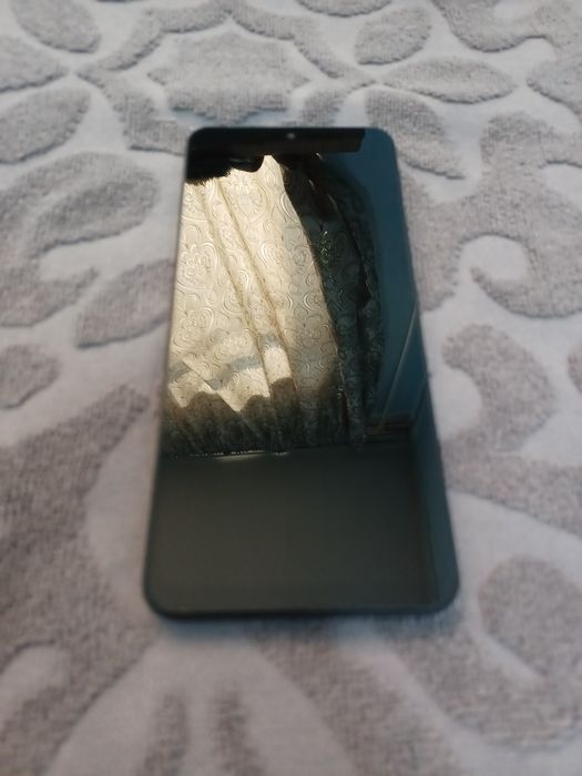 Redmi A5  4/64Gb Yangi tel 4kun boldi ishlatilganiga karobka yoq