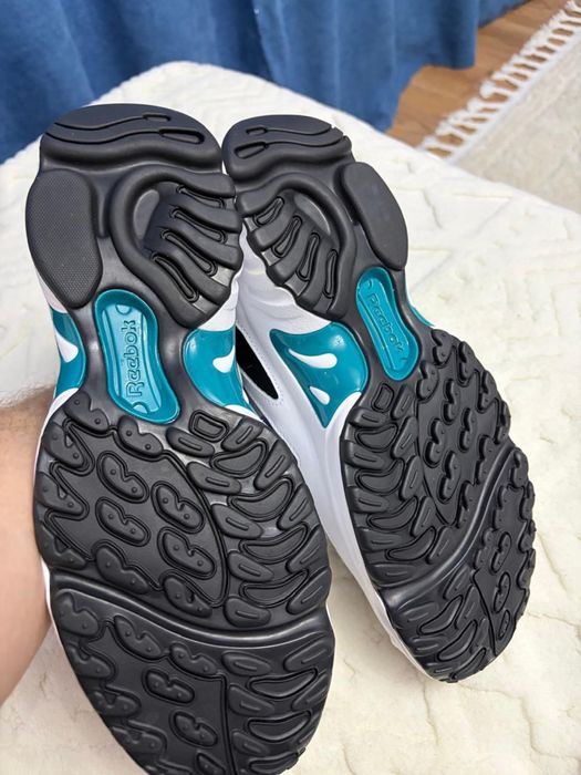кроссовки reebok новые