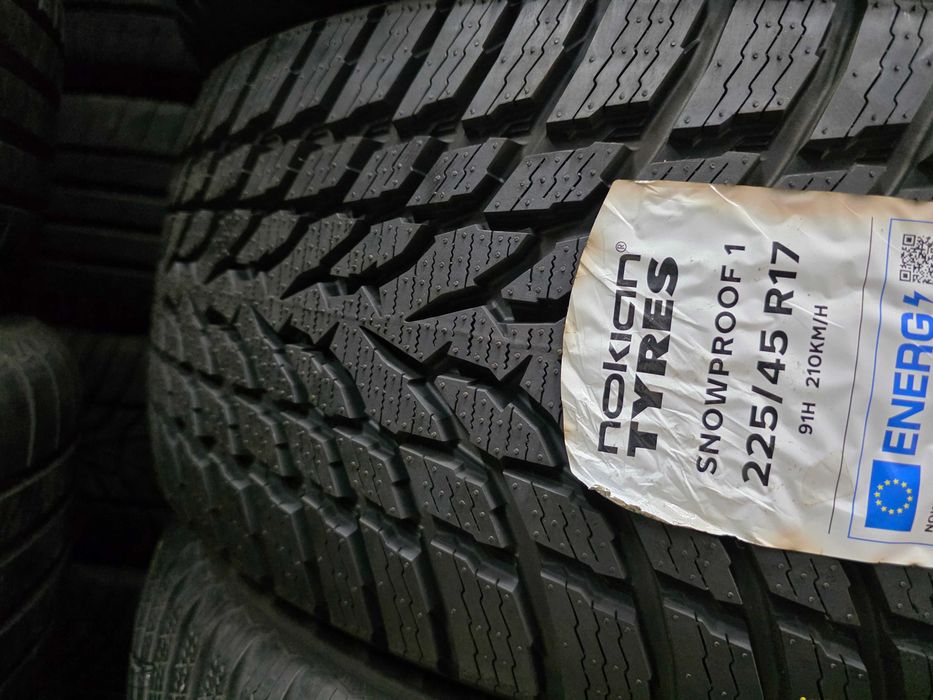 3бр Нови зимни гуми 225 45 17 - Nokian - DOT 2023