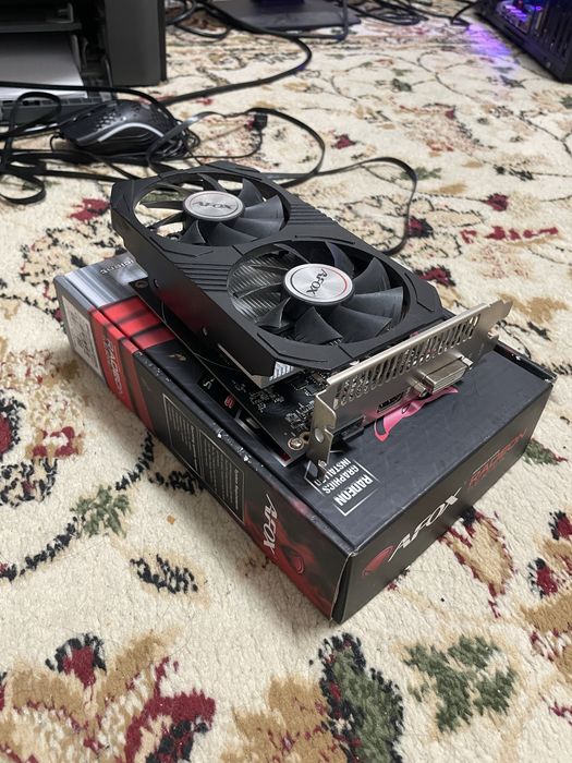 Продам видеокарту RX550 4GB DDR5