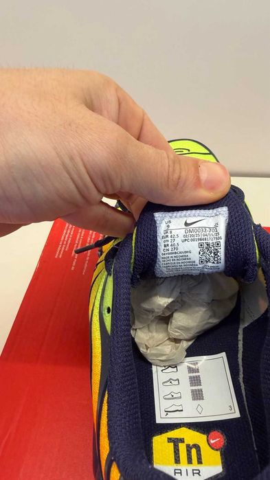 100% Оригинални Nike Air Max Plus Tn в размер отговарящ на 42-26.5 см