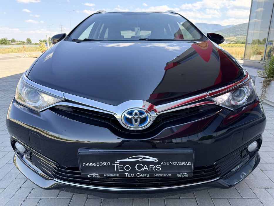 Toyota Auris 1.8 Hybrid 100к.с Facelift / Panorama / NAVI / Camera