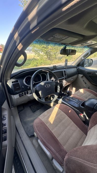 Toyota 4runner автомобиль