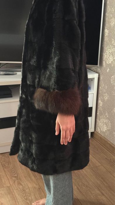 Продам норковую шубу
