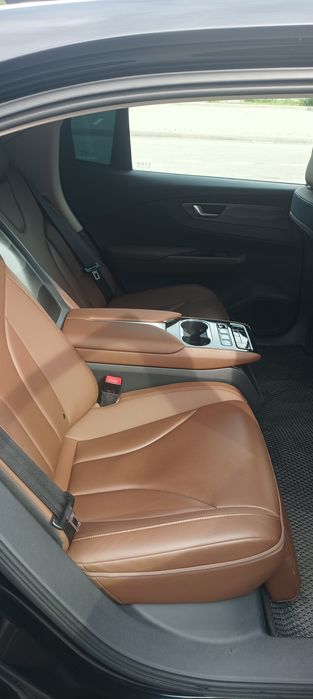 Продам Hongqi EQM5