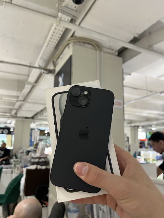 Iphone 15 black