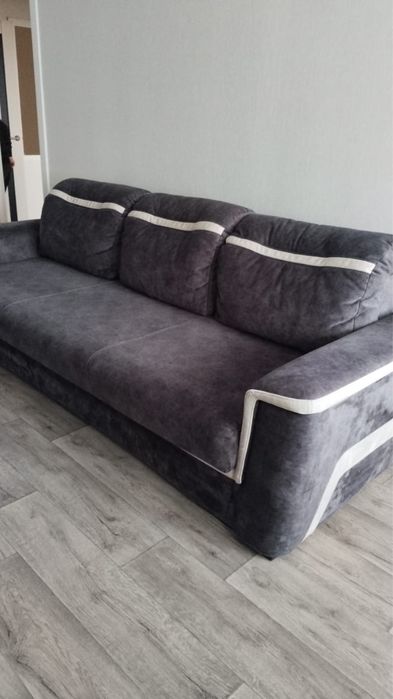 Продам диван прекрасной расцветки