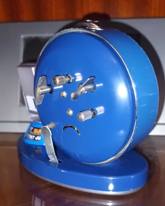 Ceas mecanic de masa Goden Cock perfect functional.