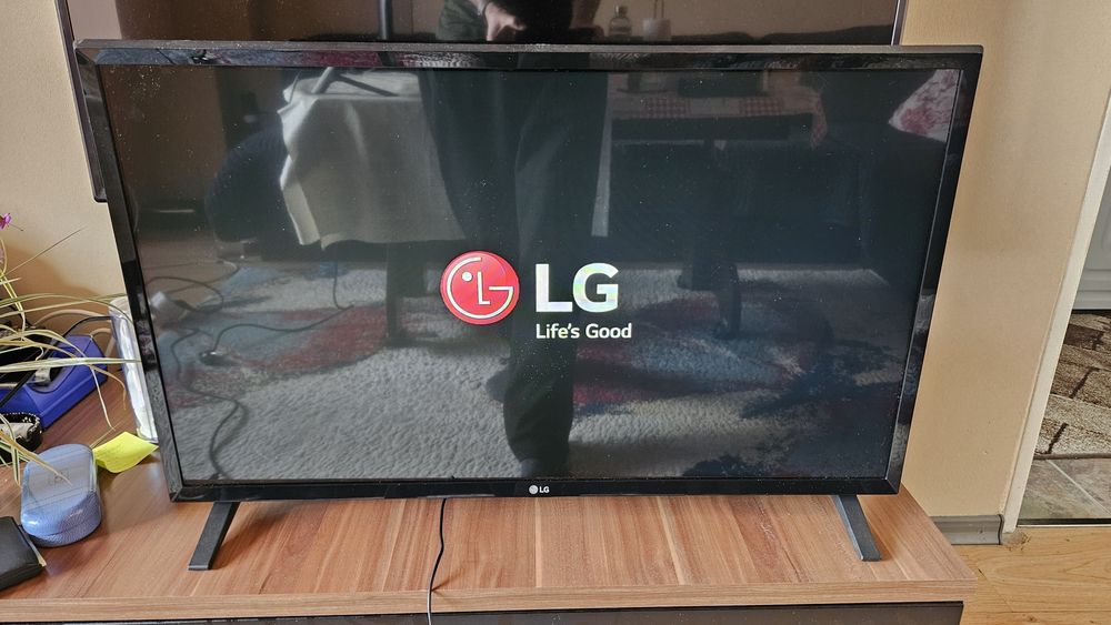 Телевизори LED Full HD Smart android tv