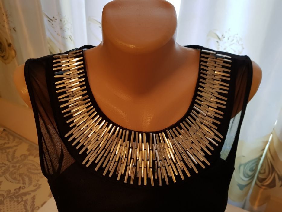 Платье 2 разные смотрите фото