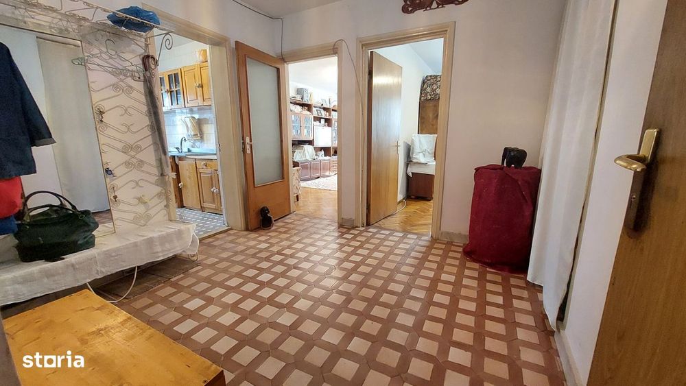 Apartament 4 camere – Bd. Chișinău, lângă Școala Gimnazială nr 4 — fotografia 2
