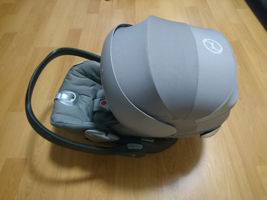 Кошче за кола Cybex Cloud Q