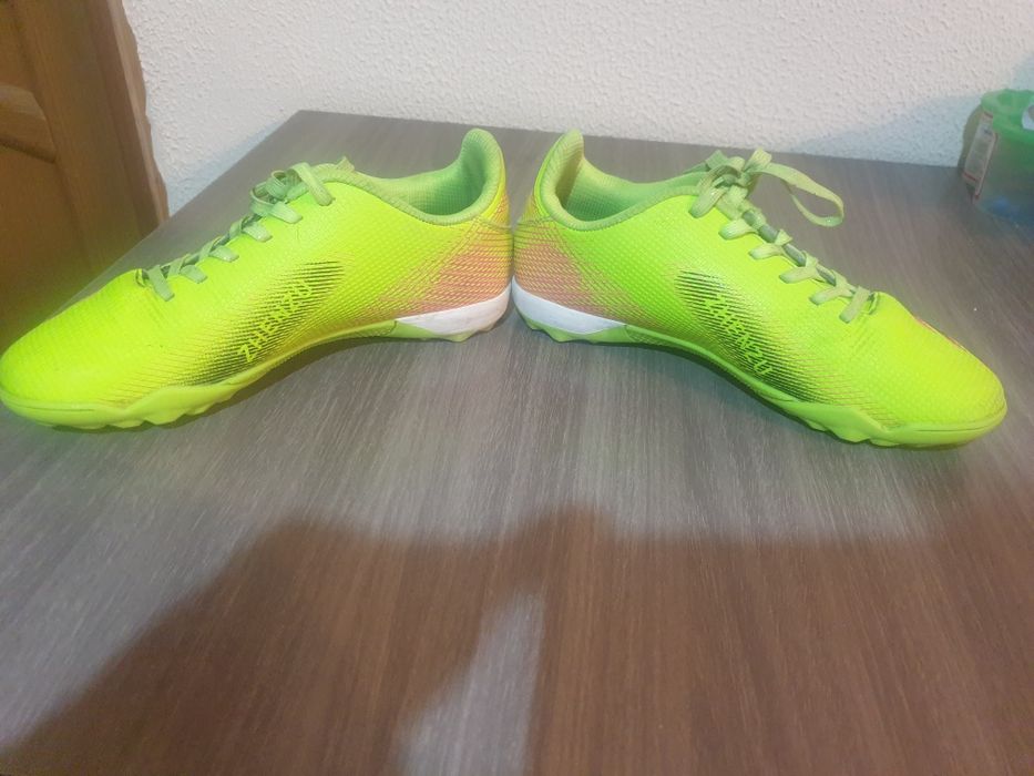 Продам детскии сороконожки