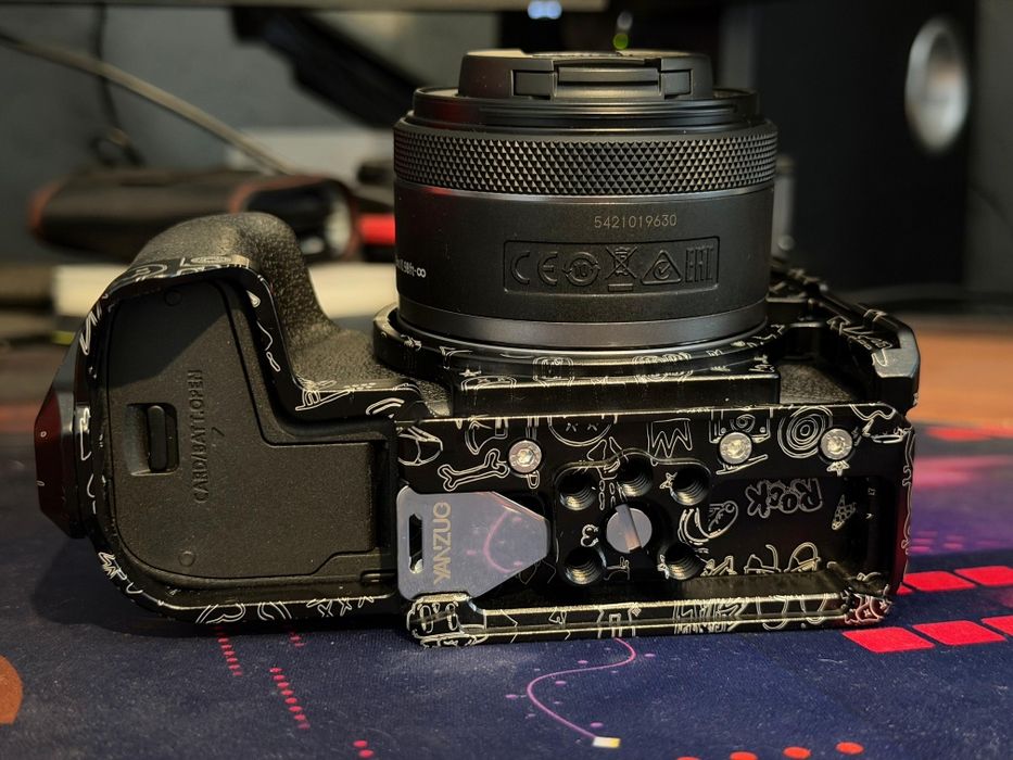 Продаю клетку для canon r8