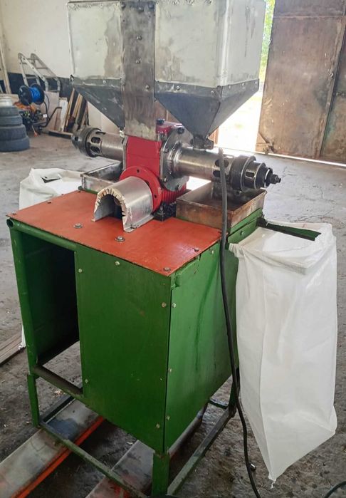 Prese ulei la rece tip Stimel cu 2 capete si filtru de ulei