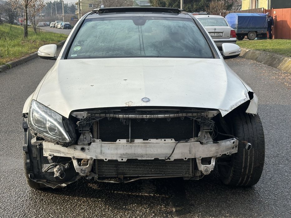 Mercedes C200 avariat lovit