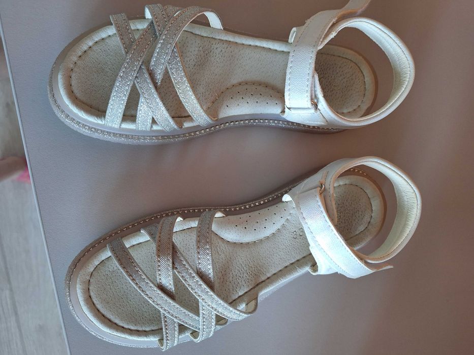 Сандали за момиче 34номер