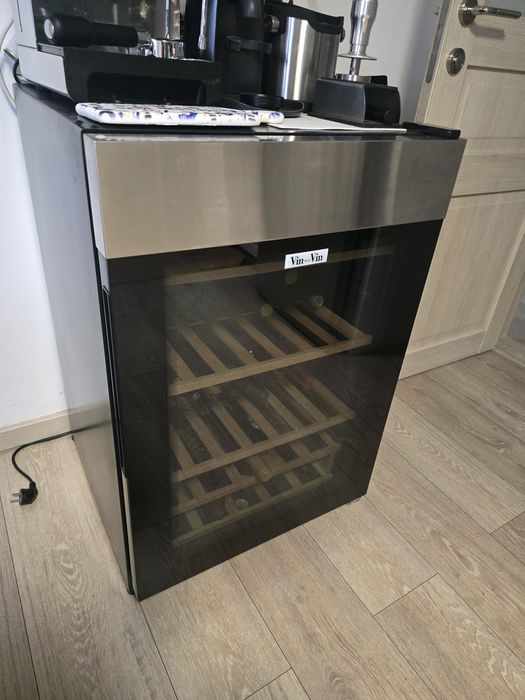 Racitor vin cu compresor, Climadiff, VSV51, negru, 50 sticle