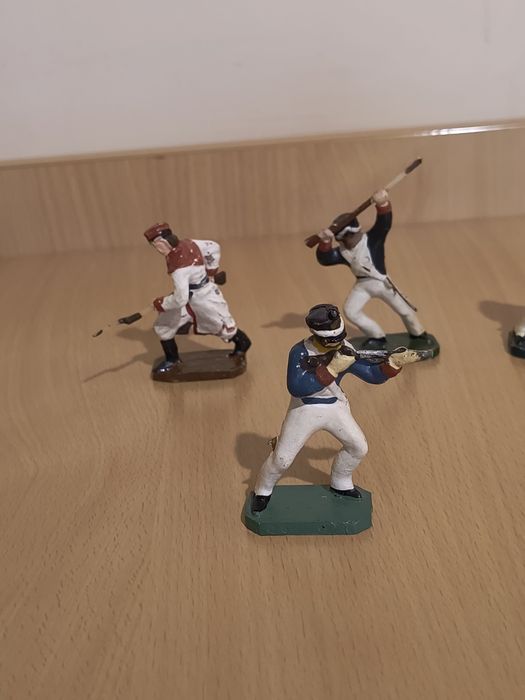 Стари колекционерски фигурки - 60 лв обща цена