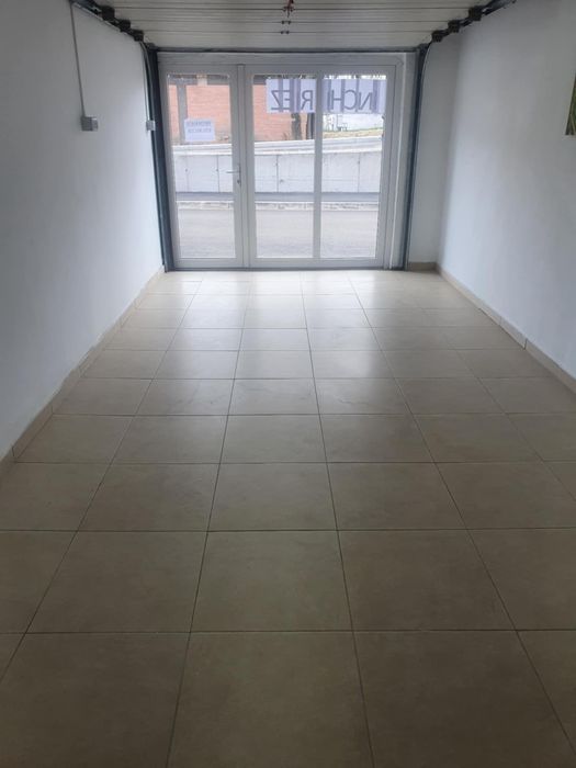 Închiriez spațiu de birouri