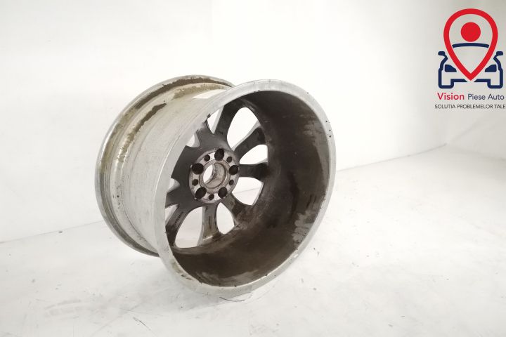 Оригинална джанта / Originalna Djanta 8 J R 18 ET 43 ПОВРЕДЕНА Мерцеде