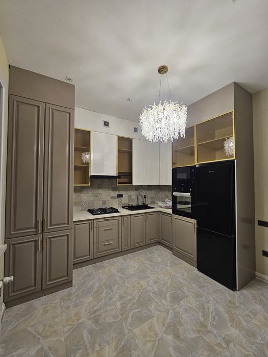 Квартира сотилад