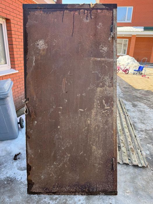 Дверь металлическая